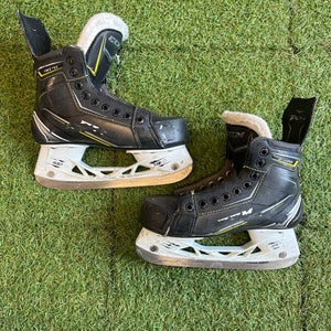 Junior CCM Tacks 9070 Hockey Skates Regular Width Size 3.0 (Used)