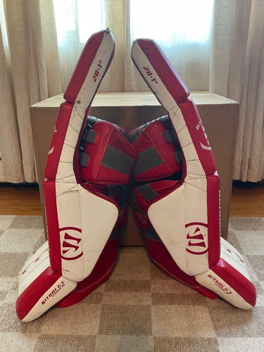 28"  Warrior Ritual G3 Classic Goalie Leg Pads (Used)