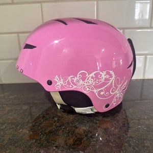Medium Giro Helmet (New)