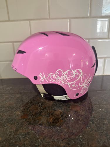 Medium Giro Helmet (New)