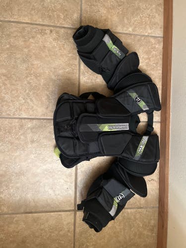 Large/Extra Large Warrior RITUAL X4 E Goalie Chest Protector (Used)