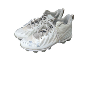 Used Under Armour Youth FB Cleats White Youth 06.5 11833-S000165202
