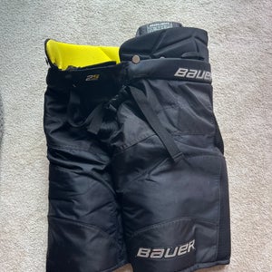 XL Junior Bauer Supreme 2s Pro Hockey Pants (Used)