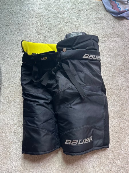 XL Junior Bauer Supreme 2s Pro Hockey Pants (Used)
