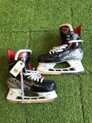 Senior Bauer Vapor X3.7 Hockey Skates Regular Width Size 6.5 (Used)
