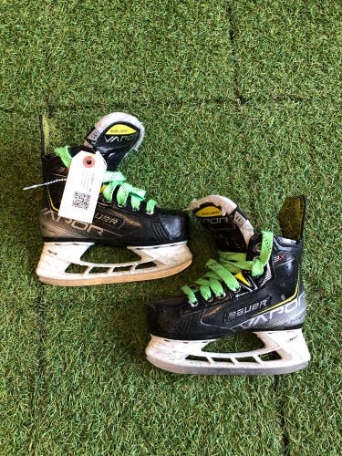 Youth Bauer Vapor 3X Hockey Skates Regular Width 11.0 (Used)