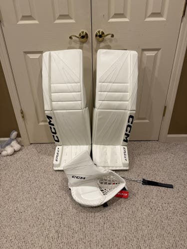 New 35+2 CCM Eflex 7 Goalie Leg Pads And Axis XF Glove