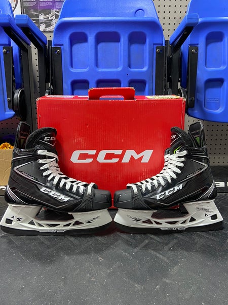 Used CCM Ribcore Flexframe Size 10 D Skates