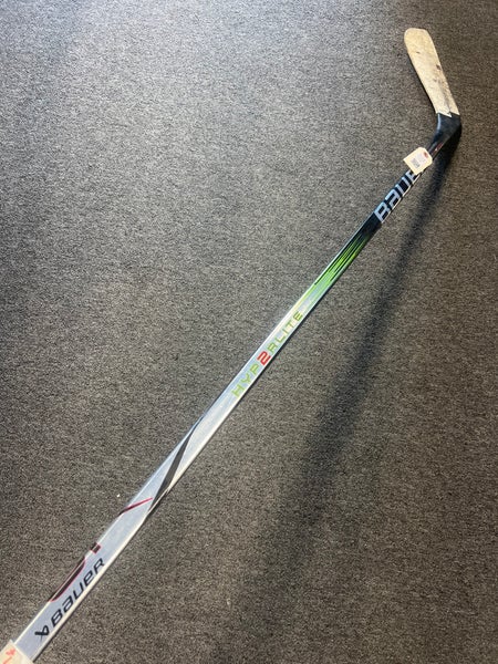 Intermediate Bauer Vapor Hyperlite 2 Hockey Stick Left Hand P92 (Used)