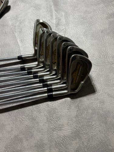 Men's Right Handed Iron Set Regular Flex Steel Shaft (Used)