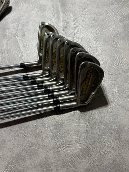 Men's  Right Handed Iron Set Regular Flex  Steel Shaft (Used)