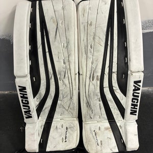 24" Youth Vaughn Ventus SLR Goalie Leg Pads (Used)