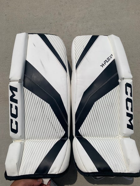 24" CCM YTFLEX 3 Goalie Leg Pads (Used)