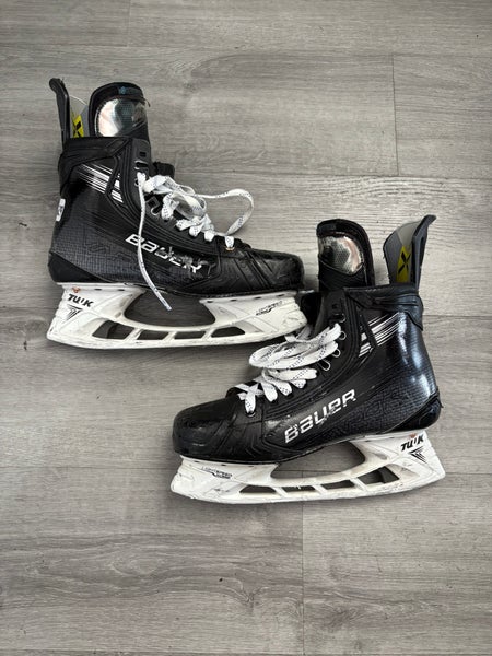 Bauer Vapor Hyperlite 2 Hockey Skates Regular Width Pro Stock Huard 9.5 (Used)