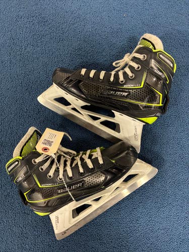 Intermediate Bauer GSX Hockey Goalie Skates | Size 4.5