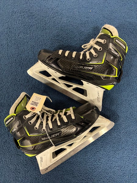 Intermediate Bauer GSX Hockey Goalie Skates | Size 4.5