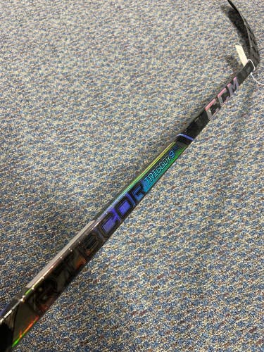 Junior CCM RibCor Trigger 9 Pro Hockey Stick Right Hand P29 (Used)