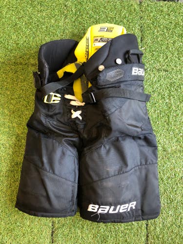 Junior Large Bauer Supreme 3S Pro Hockey Pants (Used)