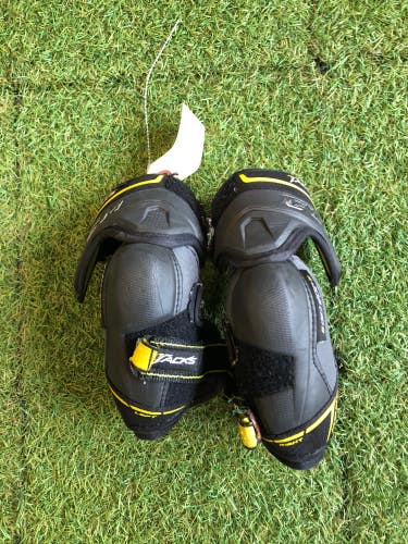 Junior Small CCM Tacks 9080 Elbow Pads (Used)