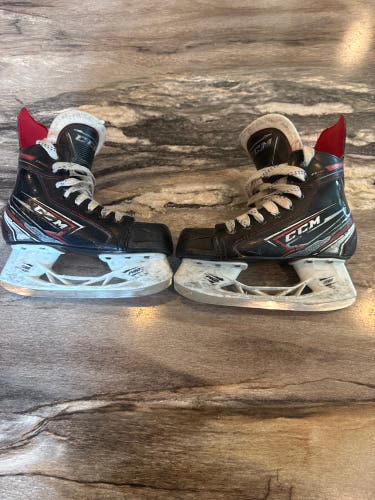 CCM JetSpeed FT480 Hockey Skates Regular Width 13.5 (Used)