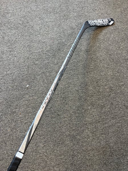 Youth Bauer Twitch Hockey Stick Right Handed P28 (Used)