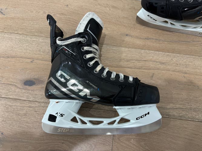 CCM Jet Speed Custom FT6 Skates size 5.0