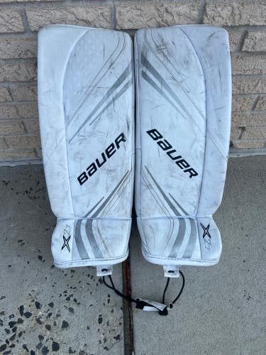 Junior Small Bauer Vapor X2.7 Goalie Leg Pads (Used)