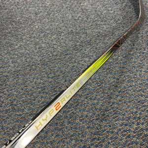 Youth Bauer Vapor Hyperlite 2 Hockey Stick Right Hand P92 (Used)