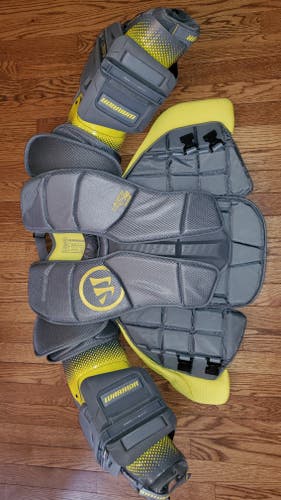 Medium Warrior Ritual Pro Goalie Chest Protector (Used)