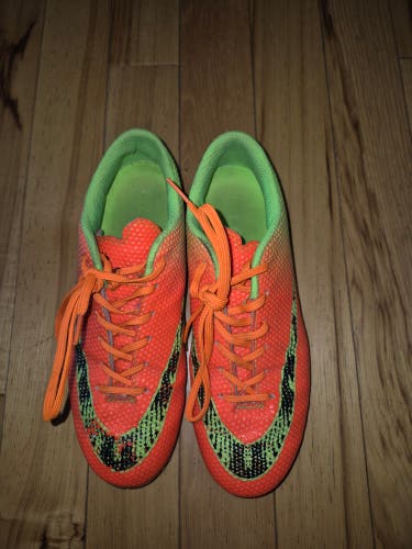 Orange Ledo Unisex Size M 7.5 (W 8.5) Turf Cleats (Used)