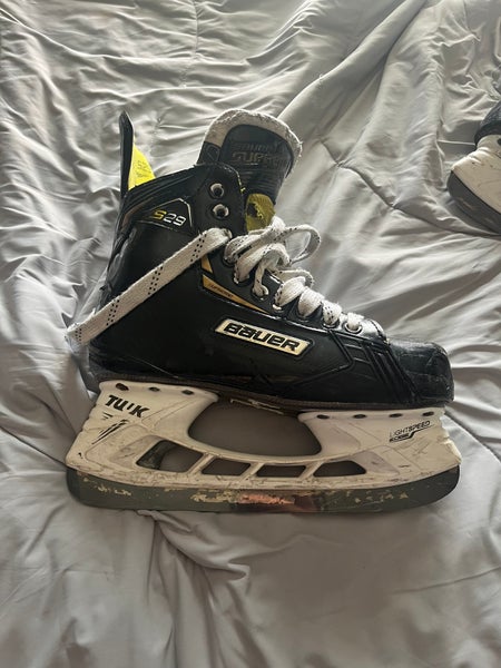 Bauer Supreme S29 Hockey Skates Size 6.5 (Used)