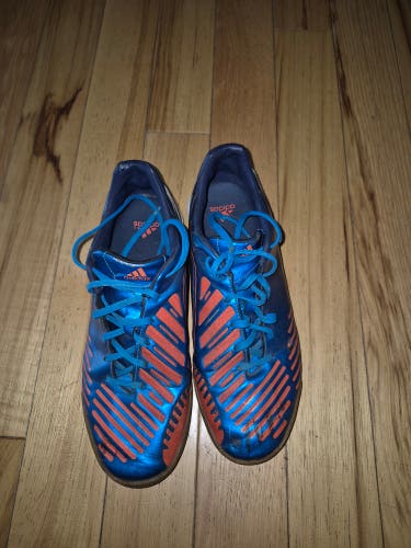 Blue Men's Size M 7.0 (W 8.0) Adidas Indoor Cleats (Used)