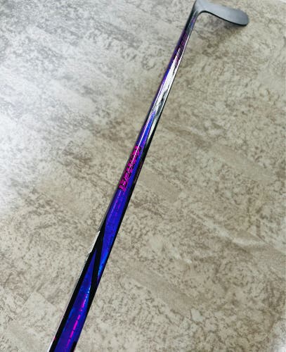 Senior Bauer Purple Twitch RH Hockey Stick P92 (New)