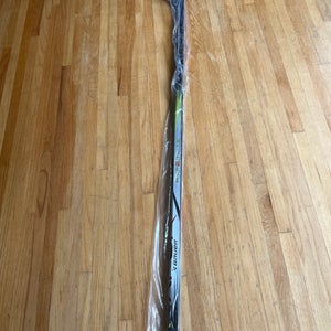 **BRAND NEW**Bauer Vapor Hyperlite 2 Right Handed Hockey Stick P92 (New)