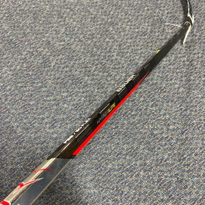 Junior Bauer Vapor Hyperlite Hockey Stick Right Handed P28