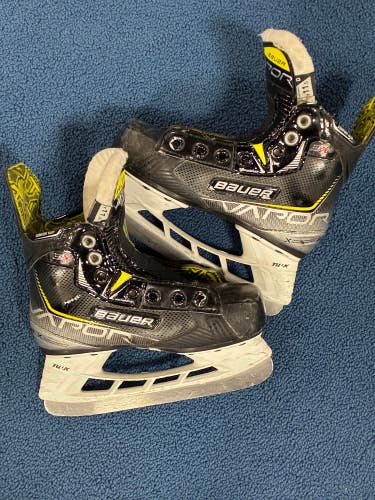 Youth Bauer Vapor 3X Hockey Skates Regular Width 11.5 (Used)