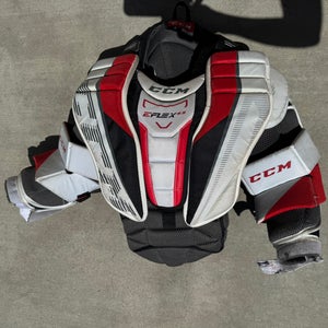 Small / Medium  CCM EFLEX 5.5 Goalie Chest Protector (Used)