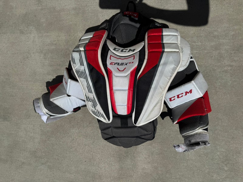Small / Medium  CCM EFLEX 5.5 Goalie Chest Protector (Used)