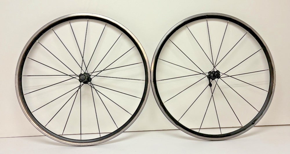Forte Titan 20/16-Bladed Spoke Lightweight Black Aluminum 700C Road Wheelset