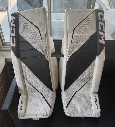 32"  CCM Eflex 6.9 Goalie Leg Pads (Used)