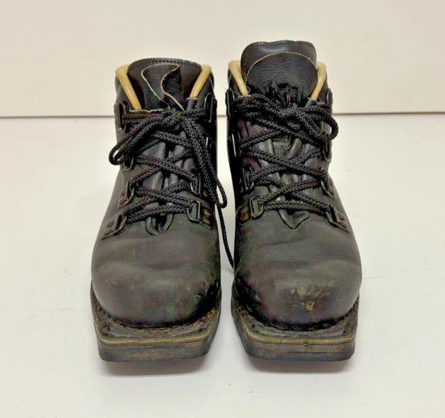 Merrell Padded Black Leather 3-Pin 75mm Telemark/Cross  display picture 1