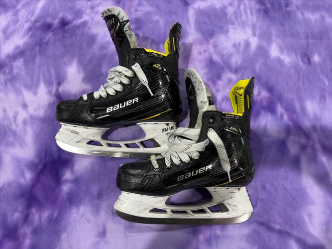 Senior Bauer Supreme M4 Hockey Skates 7.5 (Used)