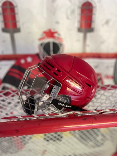 *NEW* - Medium Bauer Re-Akt 75 Helmet