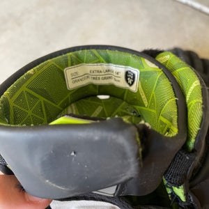 Maverik Max Goalie Lacrosse Gloves 14" (Used)