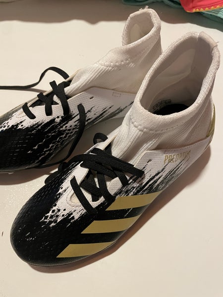 White Unisex 3Y (Big Kids / Youth) Adidas Predator 20.3 Cleats (Used)