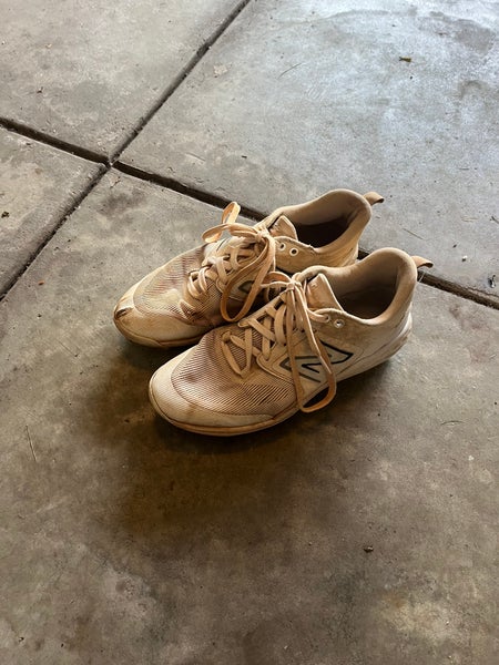 White Men's Size M 9.5 (W 10.5) Reebok (Used)