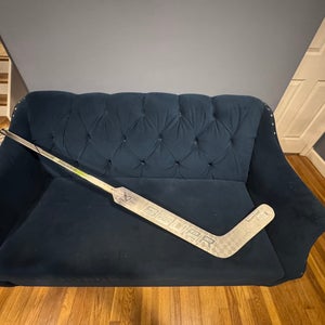Intermediate Bauer Hyperlite 2 Regular Goalie Stick 23" Paddle (Used)