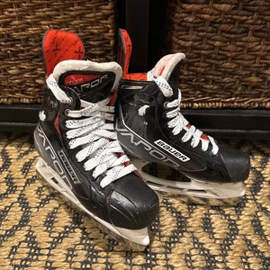 2023 Bauer Vapor X Hockey Skates Regular Width Size 5.5 (Used)