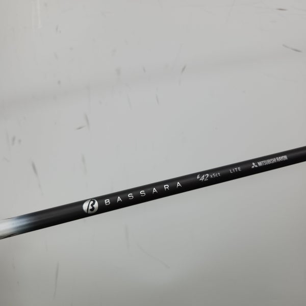 MITSUBISHI BASSARA E SERIES 45 DRIVER SHAFT LITE 42G .335 TIP 43.75" VERYGOOD