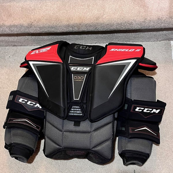 Medium CCM Extreme Flex Shield 2 Goalie Chest Protector (New)